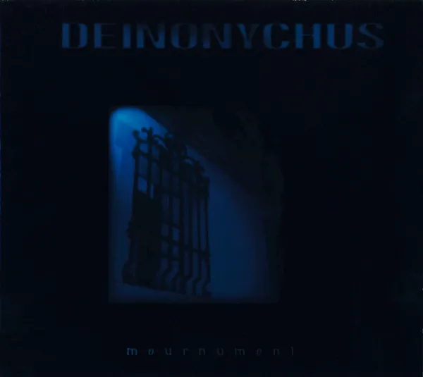 Cover Mournument